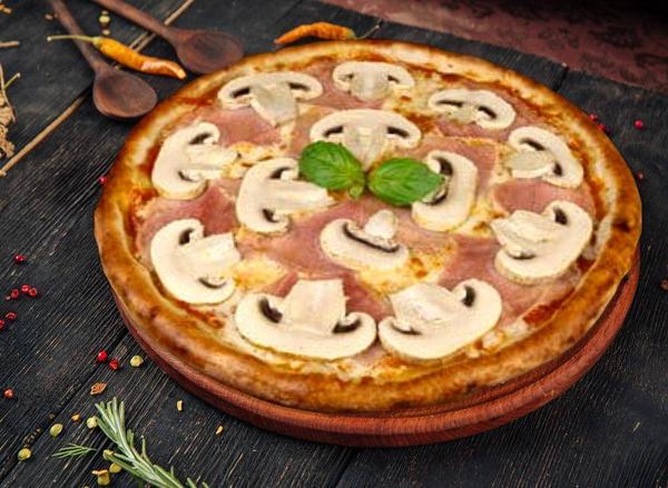 Prosciutto e Funghi